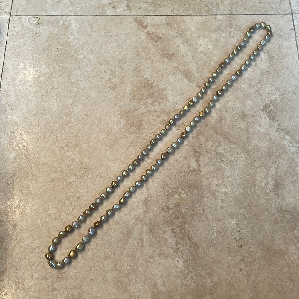 Freshwater (faux?) pearl gold and beige necklace